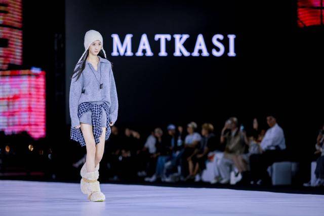 2025青岛国际时装周上演压轴大秀: Matkasi“觉醒乐