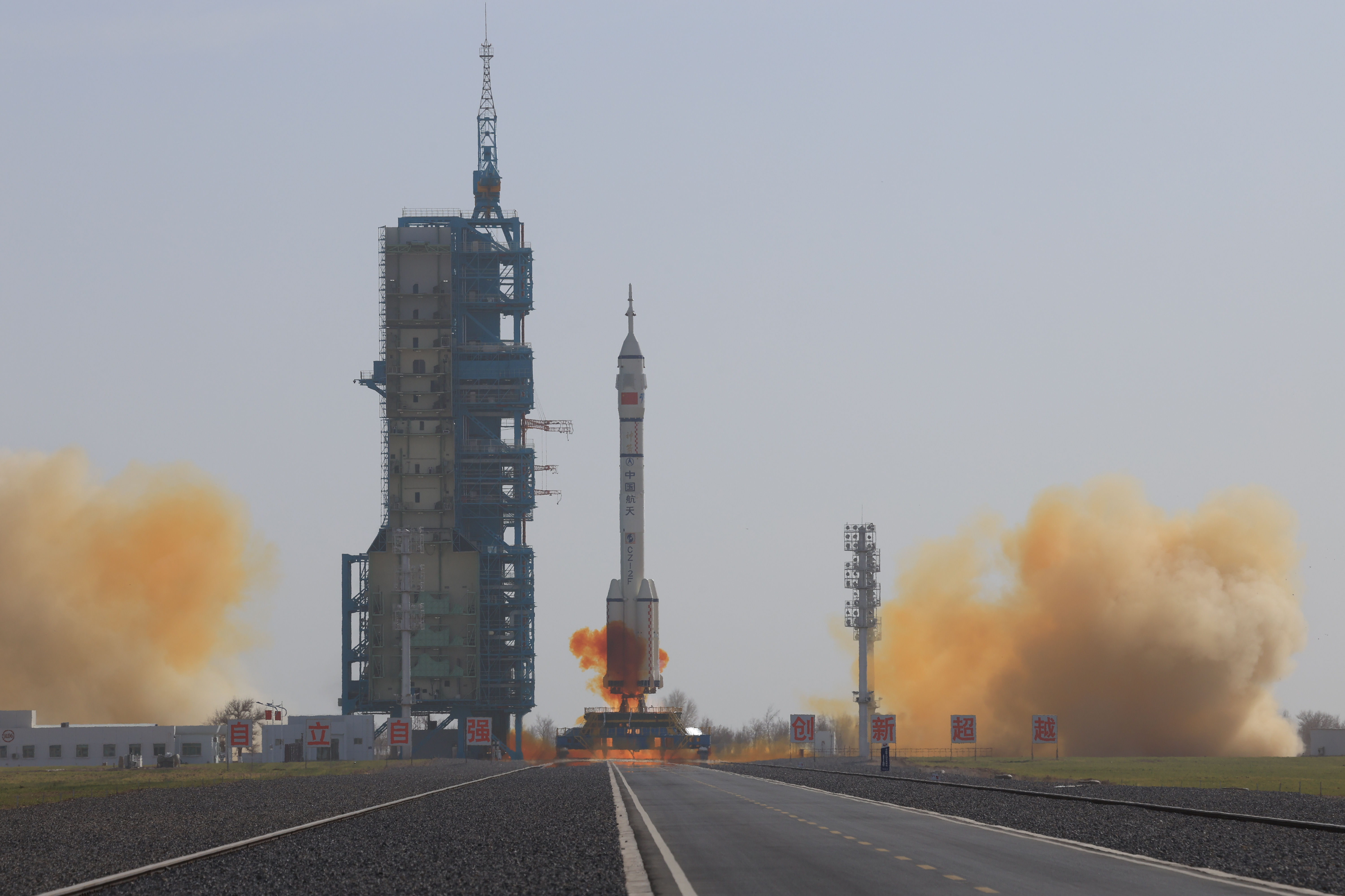 看应急发射！这就是中国航天的硬核实力——神舟二十二号飞行任务